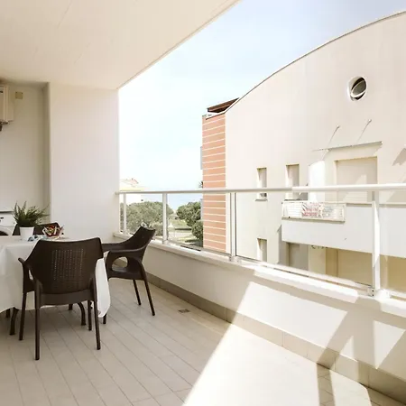 Residenze Roscioli 3* Roseto Degli Abruzzi