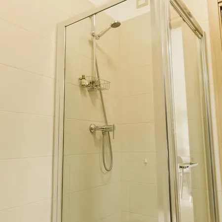 Residenze Roscioli 4* Розето-дельи-Абруцци